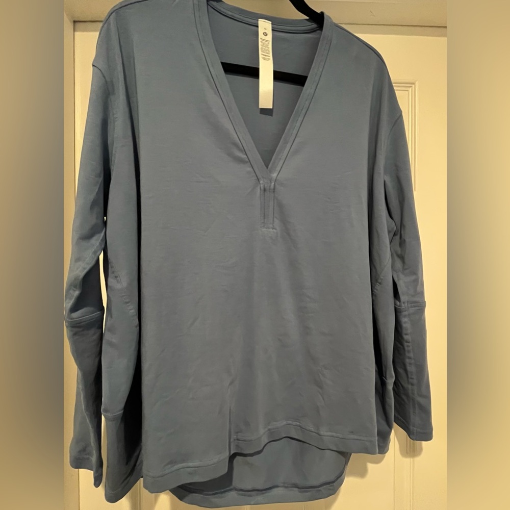 Lululemon: Women’s Back in Action Long Sleeve